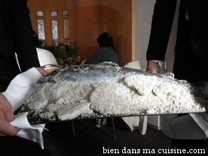Saumon en croûte de sel