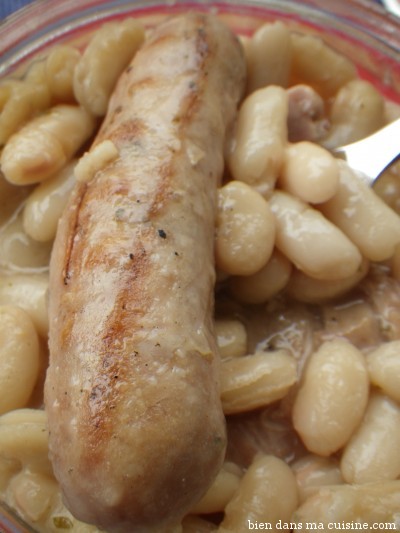 la saucisse est ok, un peu molle cependant. Et pour moi, les haricots sont un peu trop salés (comme dans tous les plats préparés, d'ailleurs).