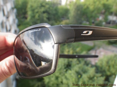 MES lunettes. Parfaites en plein soleil, un peu foncées par temps couvert.