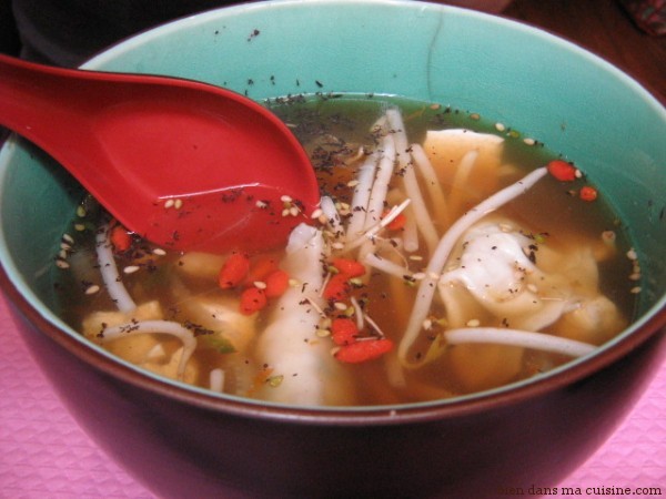 La soupe "passe" souvent mieux que les aliments solides, surtout en cas d'aphtes et de douleurs dans la bouche.