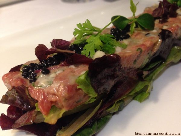 Tartare de boeuf aux huîtres.